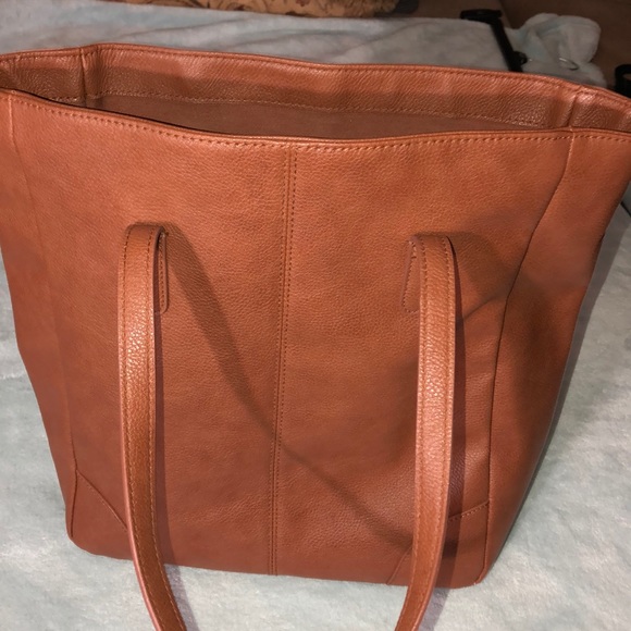 Banana Republic Handbags - Banana Republic